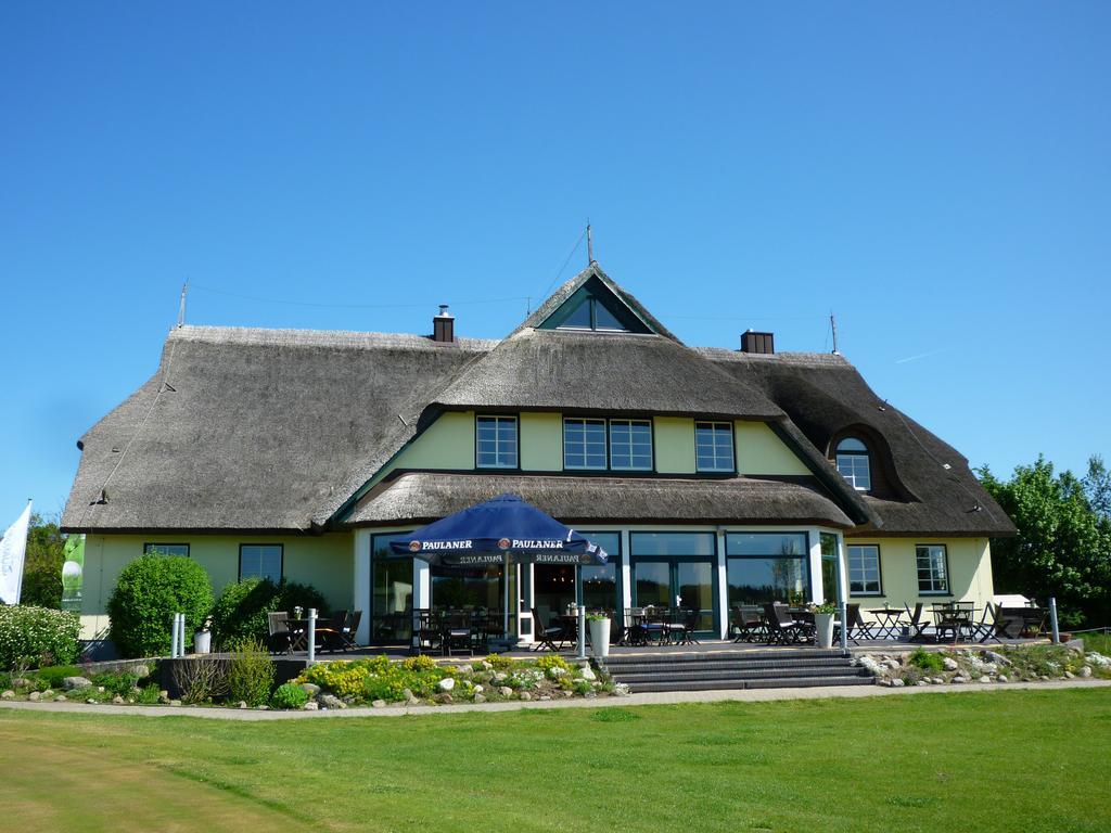 Golfcentrum Schloss Karnitz Ruegen Garz  Eksteriør billede